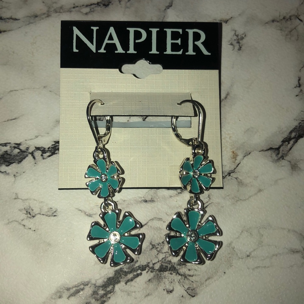 Napier blue flower dangled earrings